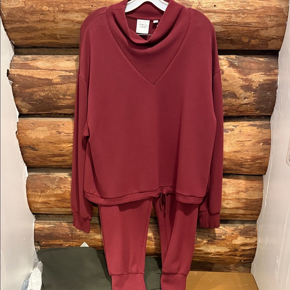 😍Gorgeous L Varley Doublesoft Burgundy Cowl Neck Lounge Set